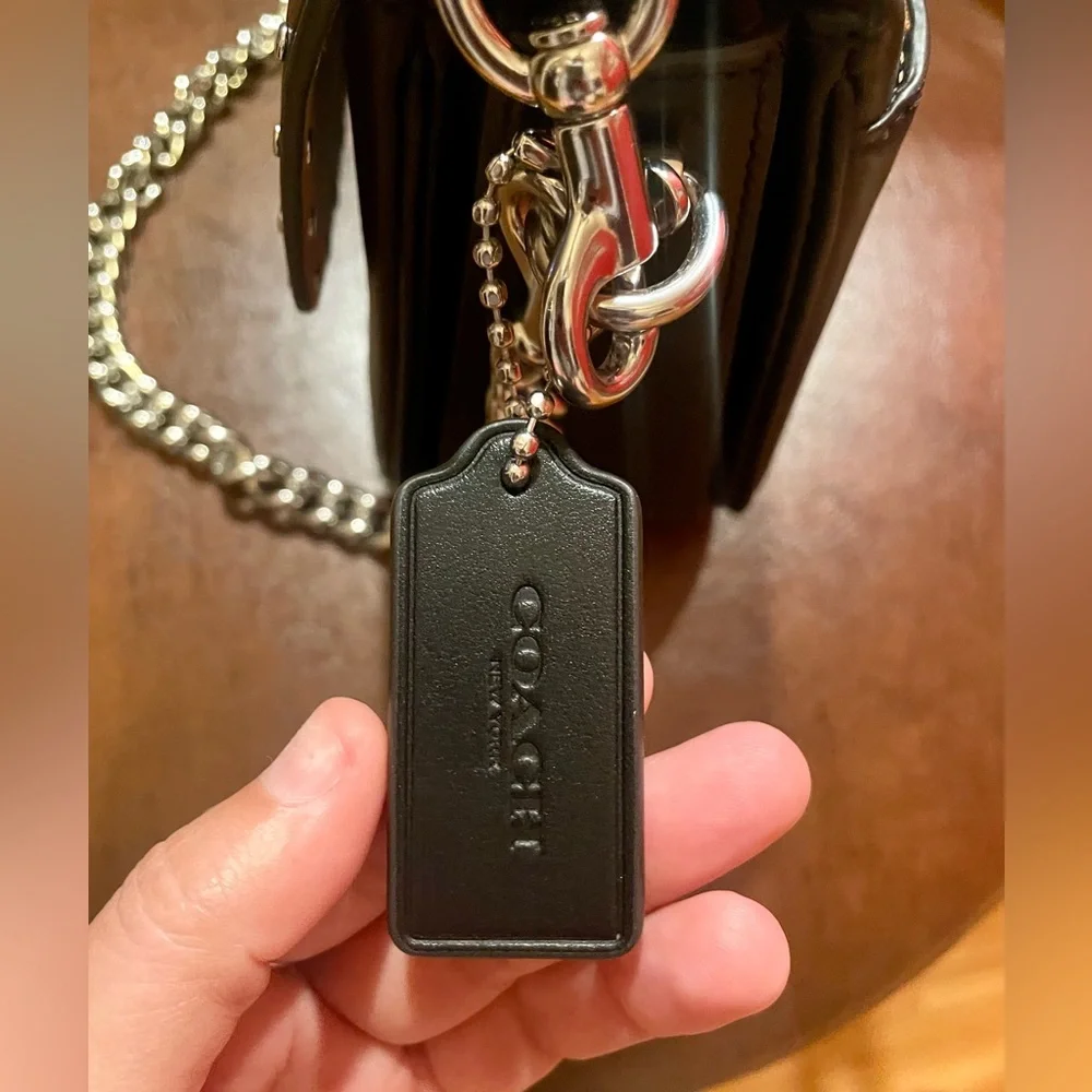 Coach Cassie 19 Shoulder Bag with Rivets - Picture 4 of 6